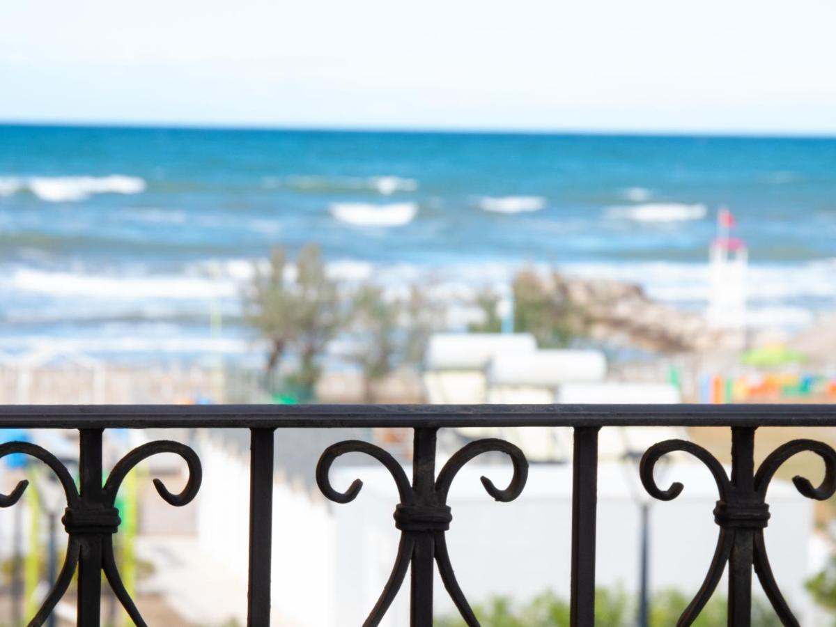 Hotel Merano Misano Adriatico Kültér fotó